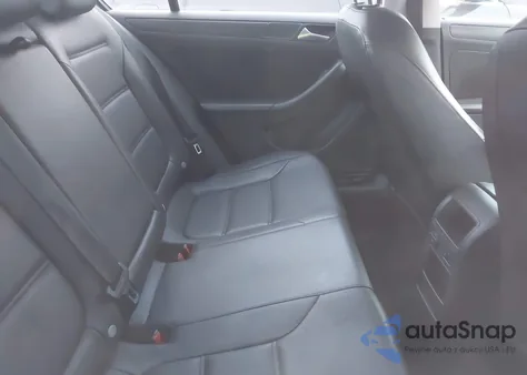 2014 Volkswagen Jetta 1.8T Se from USA, damaged, VIN 3VWD17AJ6EM415355